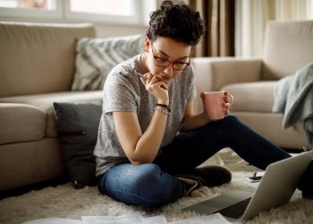 Mơ về những chia sẻ của mình với người khác trong khi ngủ?