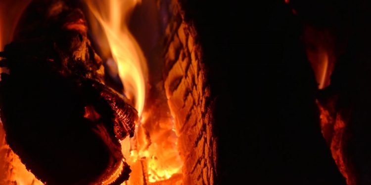 Mơ thấy lửa có điềm báo gì? Ý nghĩa giấc mơ như thế nào?