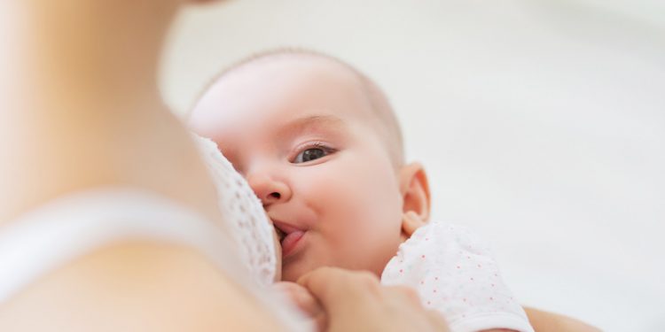 mơ thấy cho con bú là điềm gì