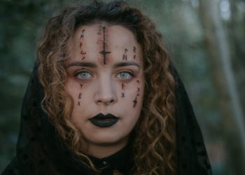 Mơ thấy phù thủy cảnh báo điều gì? Nằm mơ gặp phù thủy đánh số gì đẹp nhất?