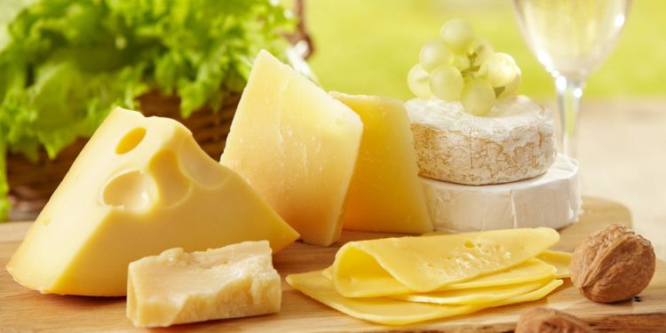 mơ thấy ăn pho mát