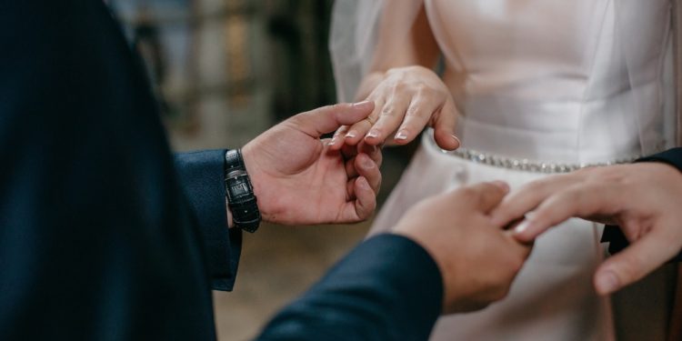 mơ về đính hôn